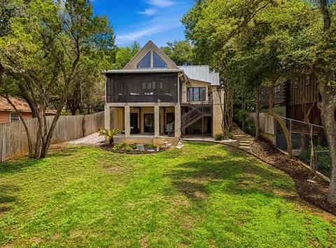 745 Lookout Dr, Lakehills, TX 78063