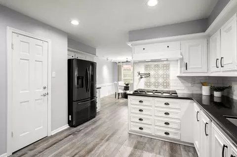 Kitchen - 16111 Maplehurst Dr, Spring, TX 77379 photo 3 of 3