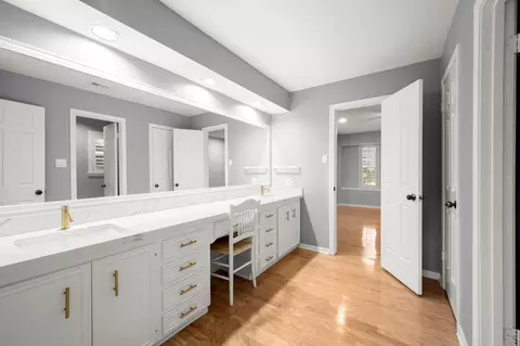 Bath - 16111 Maplehurst Dr, Spring, TX 77379 photo 3 of 4