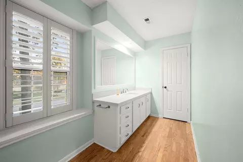 Bath - 16111 Maplehurst Dr, Spring, TX 77379 photo 4 of 4