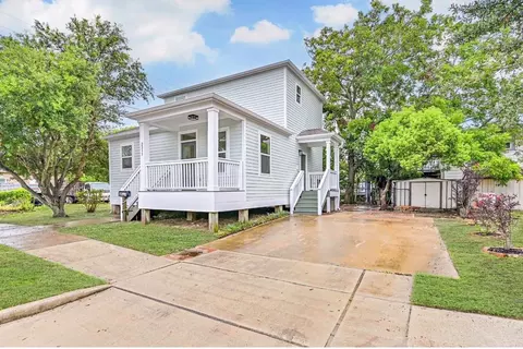 2311 Mary Moody Northern Blvd, Galveston, TX 77551