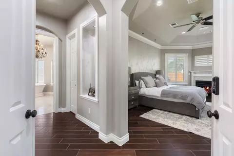 Entry Way - 7930 Spring Village Dr, Spring, TX 77389 photo 4 of 4