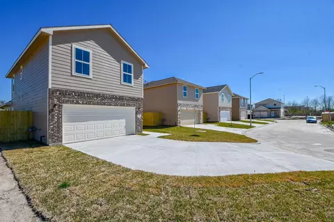12214 Heather Flower Ln, Houston, TX 77014