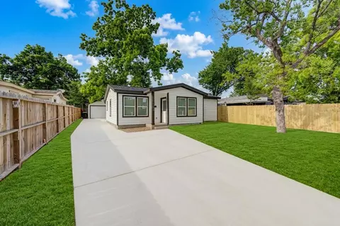 6923 Keller St, Houston, TX 77087