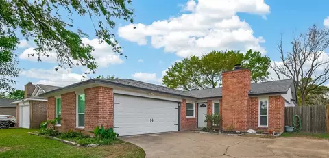 10014 Walnut Glen Dr, Houston, TX 77064