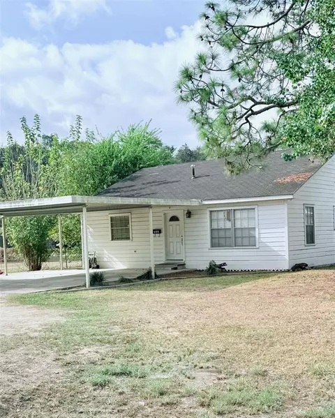 711 N Wharton St, El Campo, TX 77437