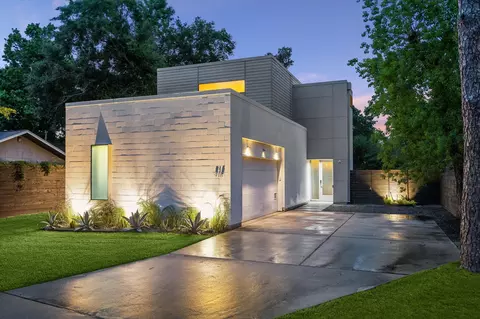 918 W 43rd St, Houston, TX 77018