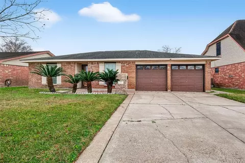 1125 E Lambuth Ln, Deer Park, TX 77536