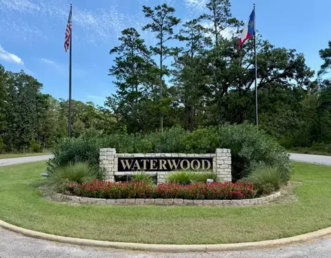 24405 Oakmont St, Huntsville, TX 77320