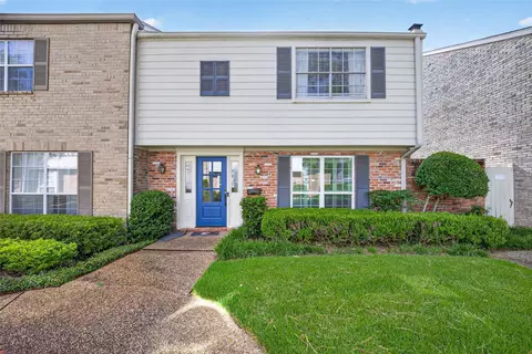 12618 Huntingwick Dr #100, Houston, TX 77024