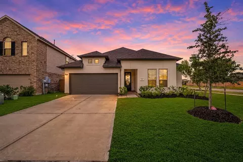 2502 Ocean Key Dr, La Marque, TX 77568