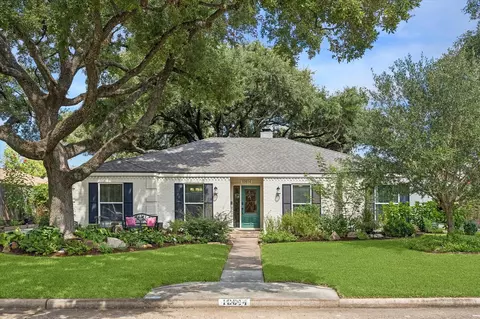 10814 Overbrook Ln, Houston, TX 77042