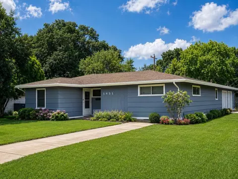 1431 15th Ave N, Texas City, TX 77590