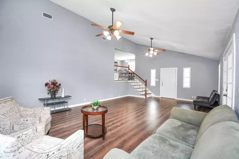 20203 Live Oak Rd, Crosby, TX 77532