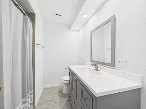 16207 N Meadow Dr, Houston, TX 77073
