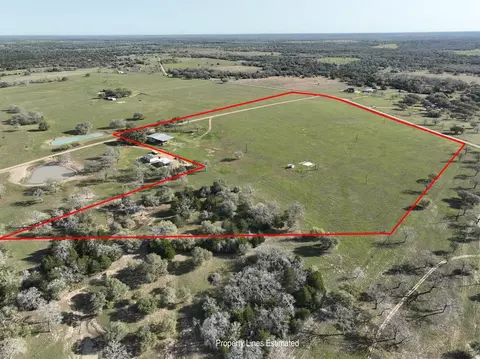 225 Private Road 4007, Hallettsville, TX 77964