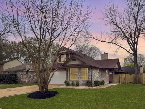 10303 Saddlehorn Trl, Houston, TX 77064