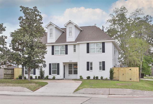 979 W 43rd St, Houston, TX 77018