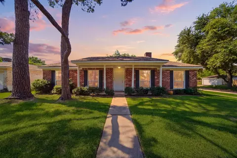 9231 Tooley Dr, Houston, TX 77031