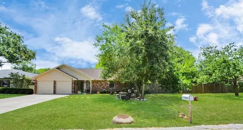 6410 Crestside Dr, Pasadena, TX 77505 photo 1