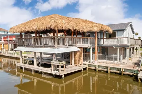 31 Lakeside Dr, Hitchcock, TX 77563