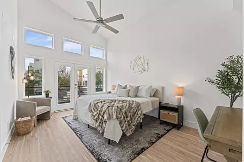 2111 Holman St, Houston, TX 77004