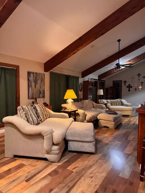Living - 75 Coral Gables, Trinity, TX 75862 photo 2 of 4