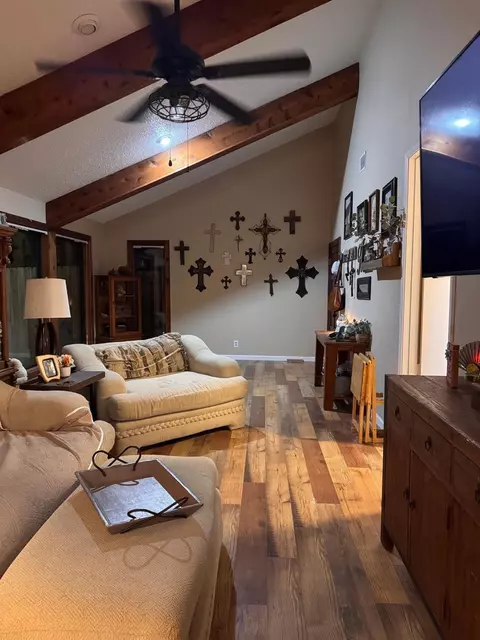 Living - 75 Coral Gables, Trinity, TX 75862 photo 4 of 4
