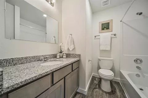 Bath - 21155 Gosling Rd #15 C-D, Spring, TX 77388 photo 2 of 5