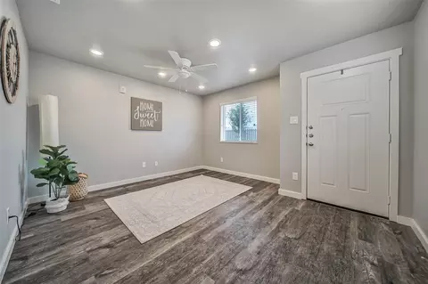 Living - 21155 Gosling Rd #15 C-D, Spring, TX 77388 photo 1 of 1