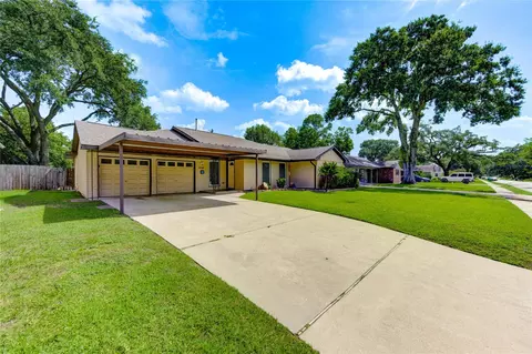 4738 Kingfisher Dr, Houston, TX 77035