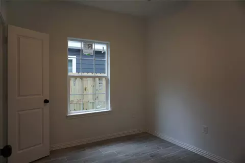 Bedroom - 11538 Persimmon St, Willis, TX 77318 photo 2 of 3