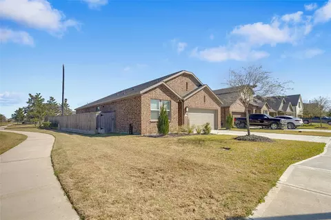 2300 Vanessa Cay Ln, La Porte, TX 77571