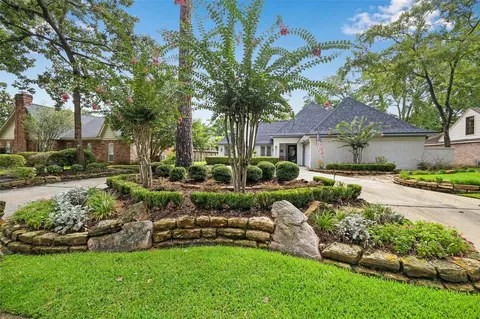2507 Golden Pond Dr, Kingwood, TX 77345