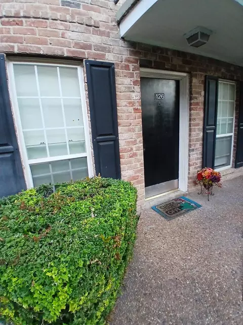 6410 Del Monte Dr #126, Houston, TX 77057