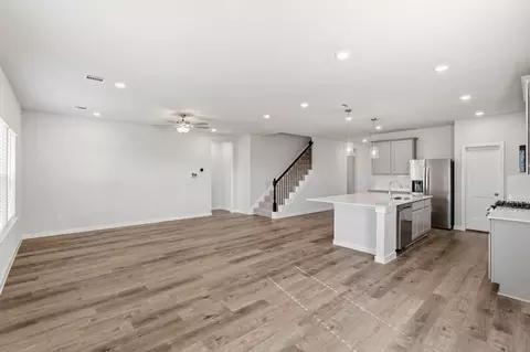 Living - 29006 Fig Vine Dr, Waller, TX 77484 photo 2 of 3