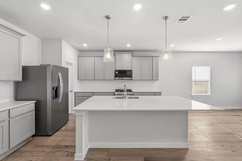Kitchen - 29006 Fig Vine Dr, Waller, TX 77484 photo 1 of 1