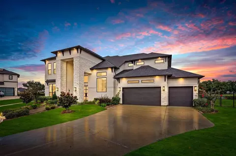 10206 Regatta Shore Dr, Missouri City, TX 77459