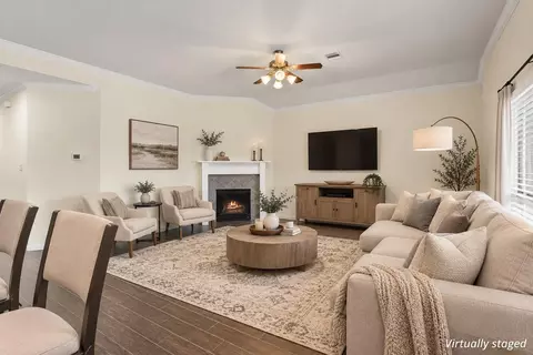 1995 Brentwood Dr, Alvin, TX 77511