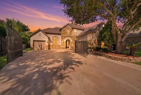 9003 Gable Glen Ln, Houston, TX 77095