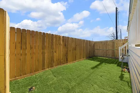 5627 Camino Encantado Dr, Houston, TX 77091