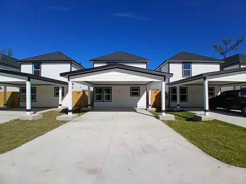 8639 Peachtree St, Houston, TX 77016