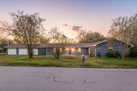 811 Strange Dr, Richmond, TX 77406