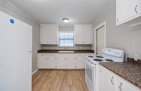 Kitchen - 2802 Windsor Ln, Pasadena, TX 77506 photo 2 of 3