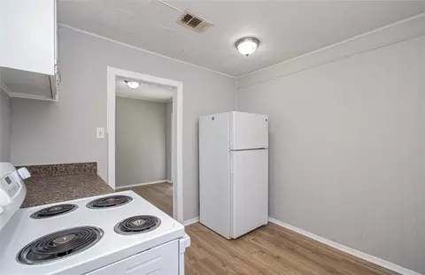 Other - 2802 Windsor Ln, Pasadena, TX 77506 photo 2 of 5