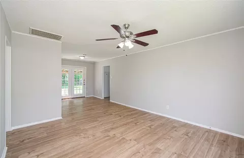 Living - 2802 Windsor Ln, Pasadena, TX 77506 photo 2 of 3