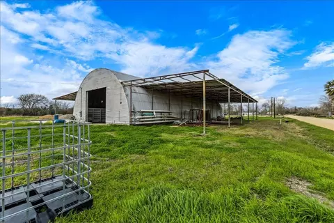 108 Palacios Ave, La Ward, TX 77970