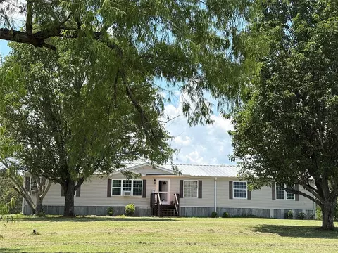 2346 Pr 1105, Midway, TX 75852