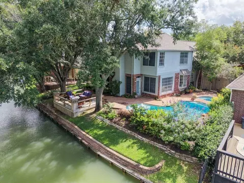 1115 Mariner Cv, Sugar Land, TX 77498