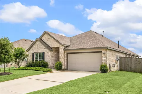 5232 Pine Pass Dr, Rosenberg, TX 77469